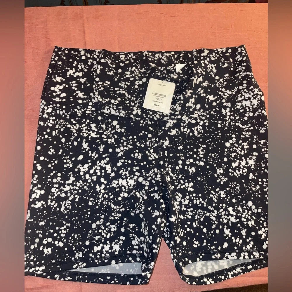 Workout clothes - Picture 2 of 2